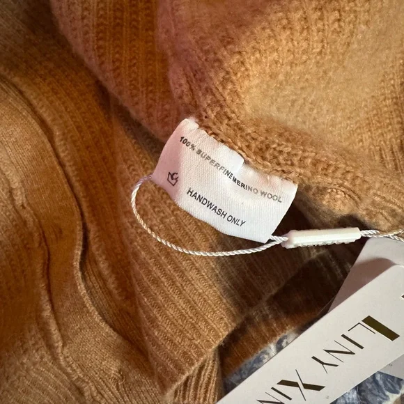 Merino wool sweater vest - Picture 8 of 8